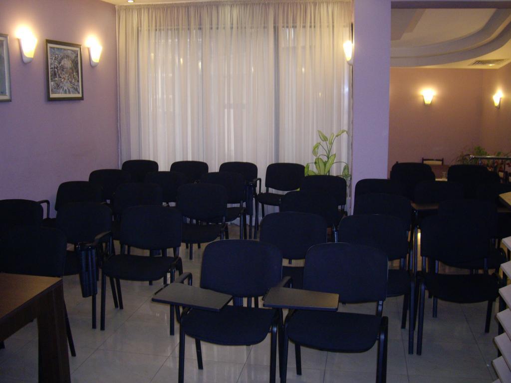 Family Hotel Avramov Vidin Luaran gambar